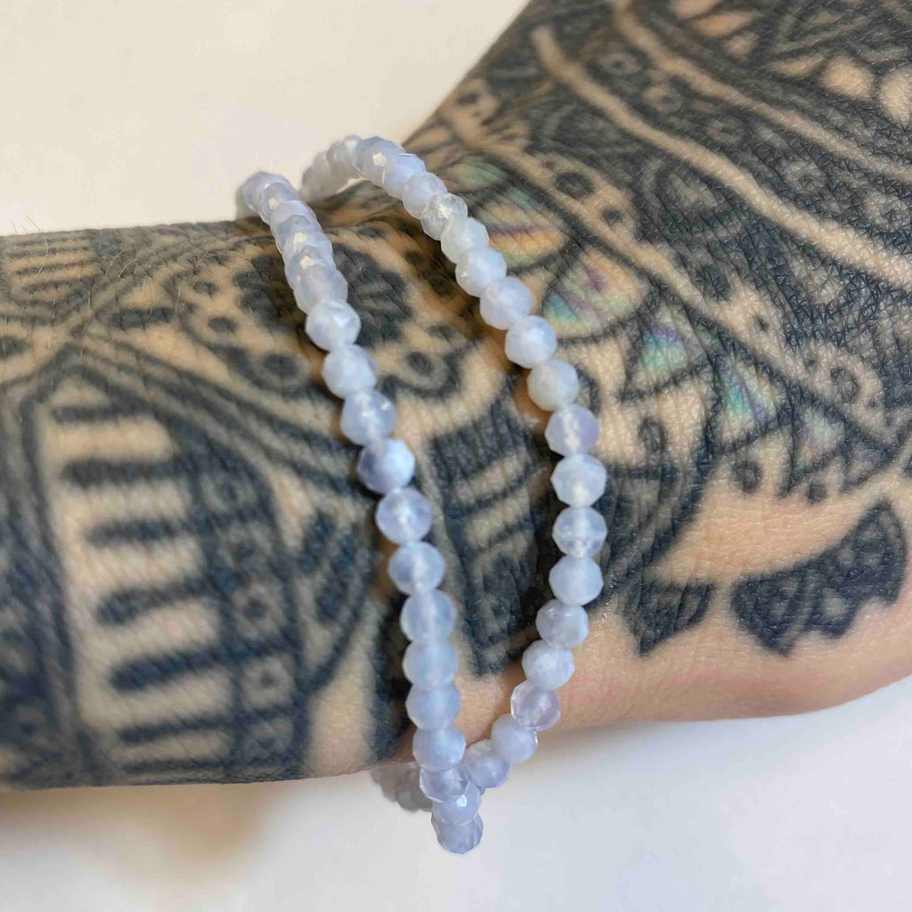 Bracelet Calcédoine Bleue 4mm facetté
