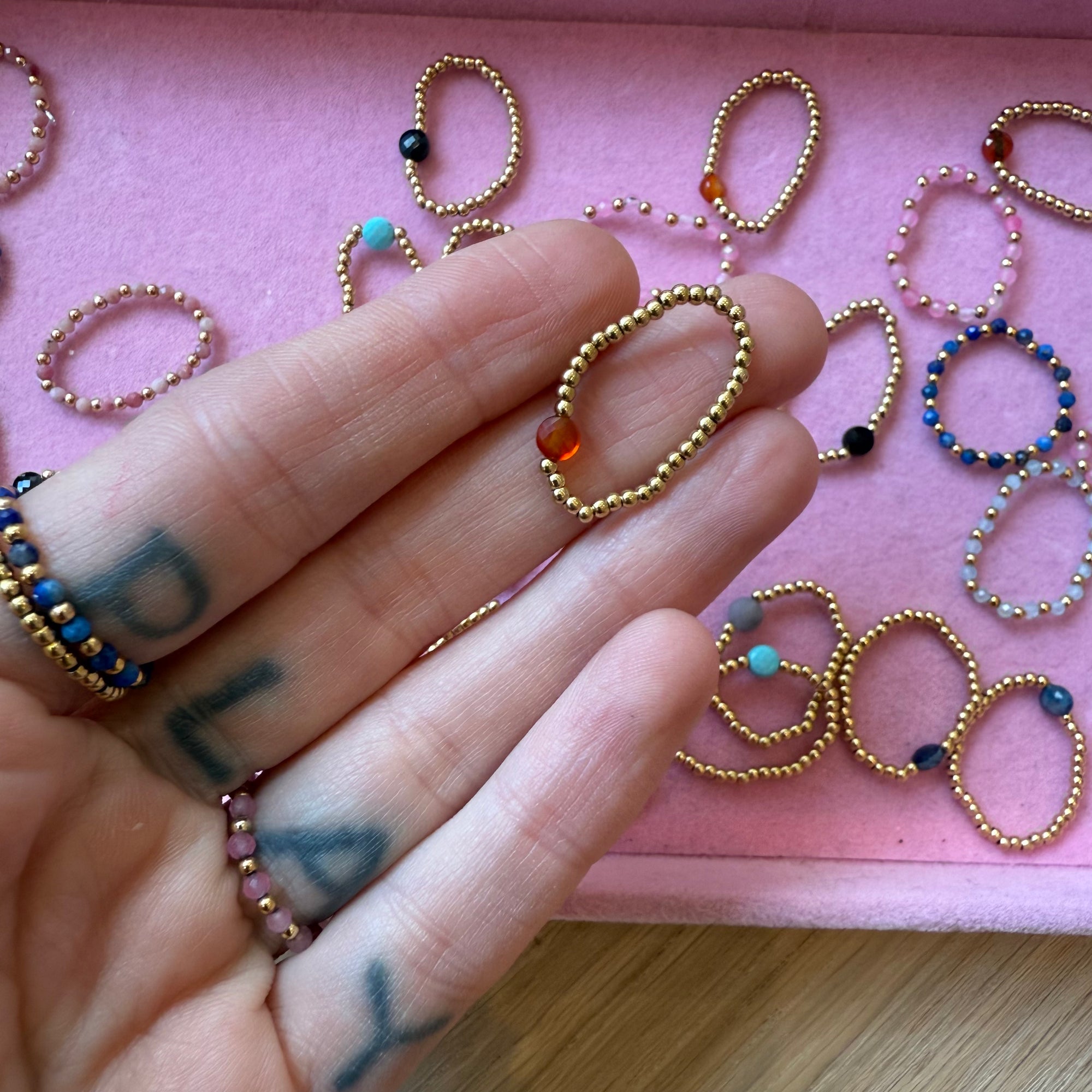 Bagues élastiques pierres