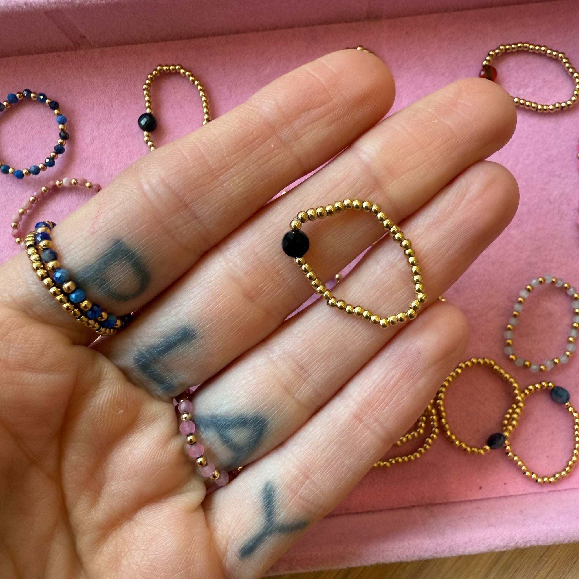 Bagues élastiques pierres