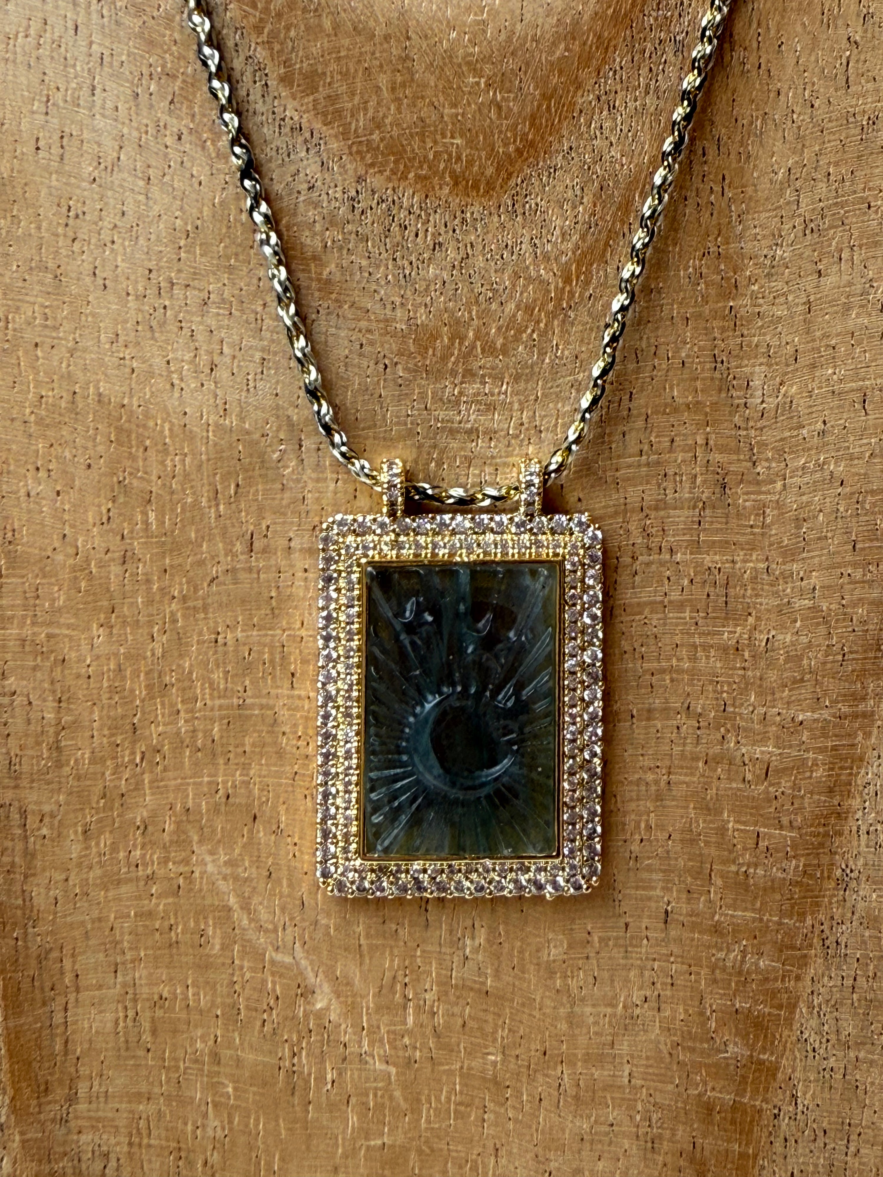 Collier Lune Labradorite 🪞PROTECTION