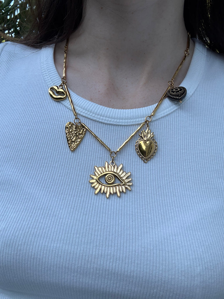 Collier Talisman Œil et Cœurs Sacrés